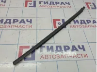 Накладка стекла заднего левого Nissan Juke (YF15) 82821-1KA0A