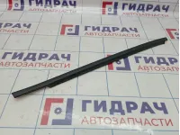 Накладка стекла заднего правого Nissan Juke (YF15) 82820-1KA0A