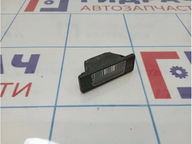 Фонарь подсветки номера Nissan Juke (YF15) 26510-JD00A