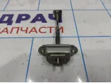 Ограничитель двери задней правой Nissan Juke (F15) 82430-1KA0A.