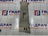 Обшивка стойки центральная верхняя левая Nissan Juke (F15) 76914-1KB1A. Дефект крепления.