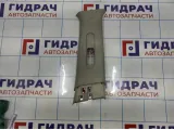 Обшивка стойки центральная верхняя правая Nissan Juke (F15) 76913-1KB1A. Дефект крепления.