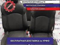 Комплект сидений Nissan Juke (F15) . Дефект крепления.