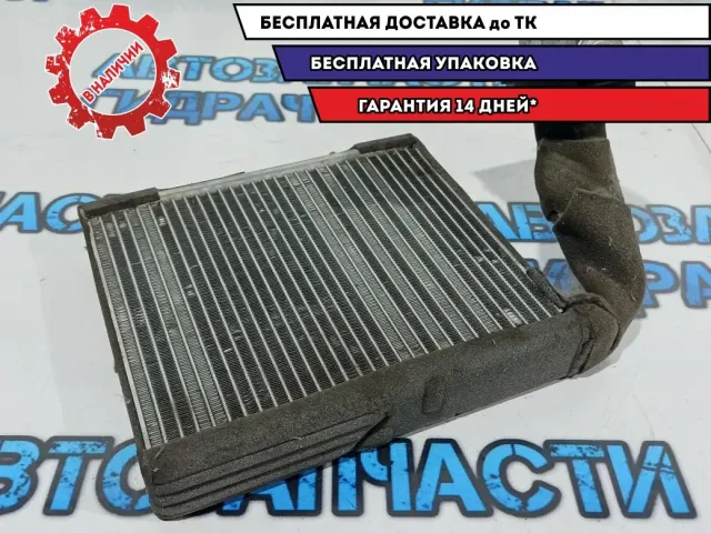 Испаритель кондиционера Nissan Leaf 272801FA3A. С клапаном 922001FA1A.
