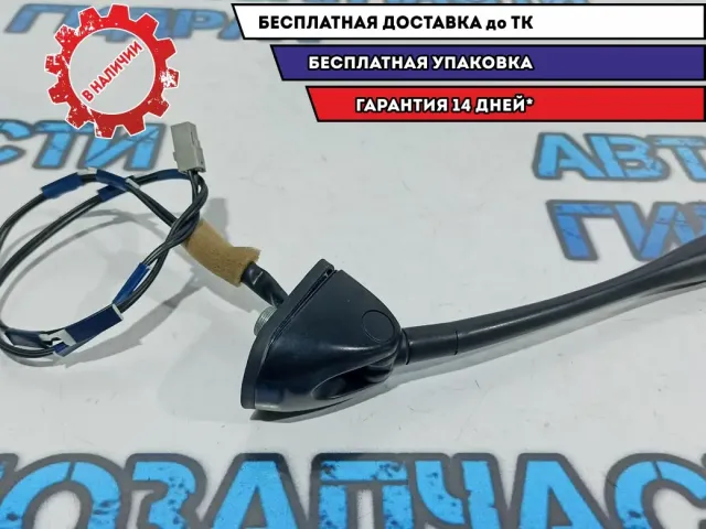Антенна Nissan Leaf 282153NC0A. На крышку.