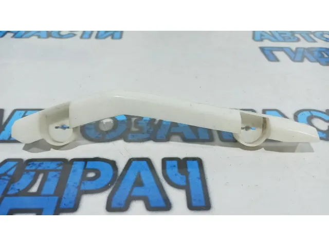 Кронштейн бампера передний левый Nissan Leaf 622253NA0A.