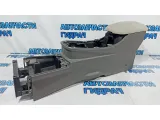 Консоль центральная Nissan Leaf 969103NA0A. Подлокотник. Царапины.
