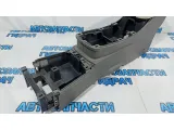Консоль центральная Nissan Leaf 969103NA0A. Подлокотник. Царапины.