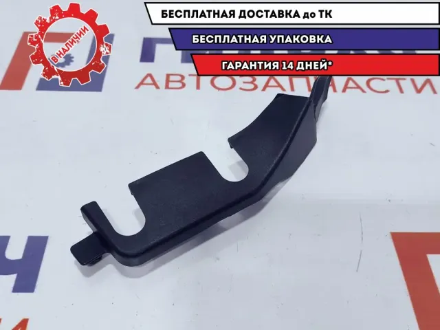 Накладка решетки стеклоочистителя левая Nissan Leaf 65451-3NA0A.