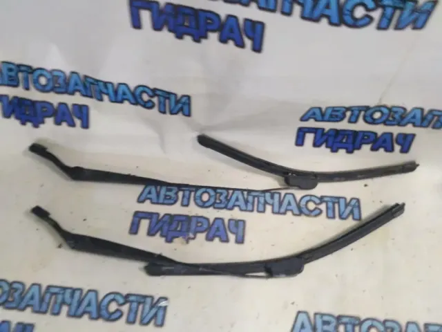 Поводок дворника Nissan Micra