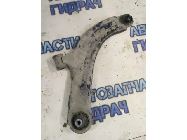 Рычаг передний правый Nissan Micra