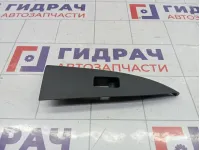 Накладка кнопки стеклоподъемника передняя правая Nissan Note 809619U05B