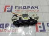 Блок управления отопителем (печкой) Nissan Note 275109U00B