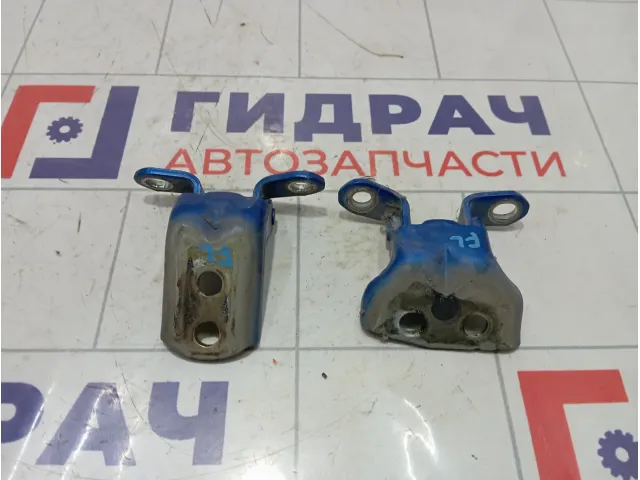 Петли двери передней левой Nissan Note