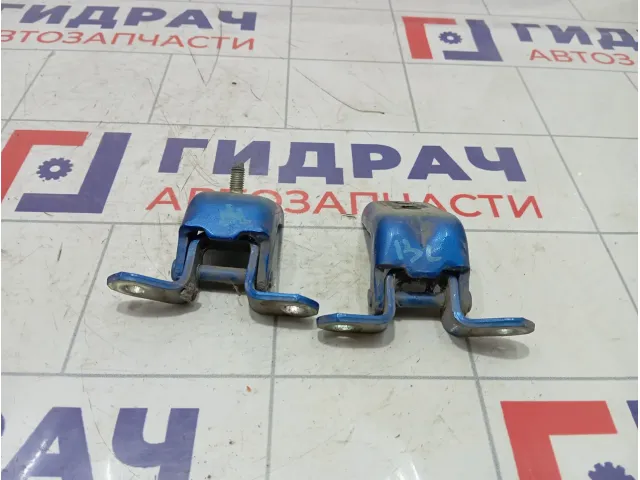 Петли двери задней левой Nissan Note