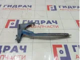 Петля капота правая Nissan Note 654001U600