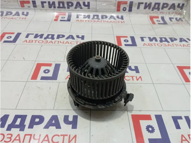 Моторчик отопителя (печки) Nissan Note 27226AX105