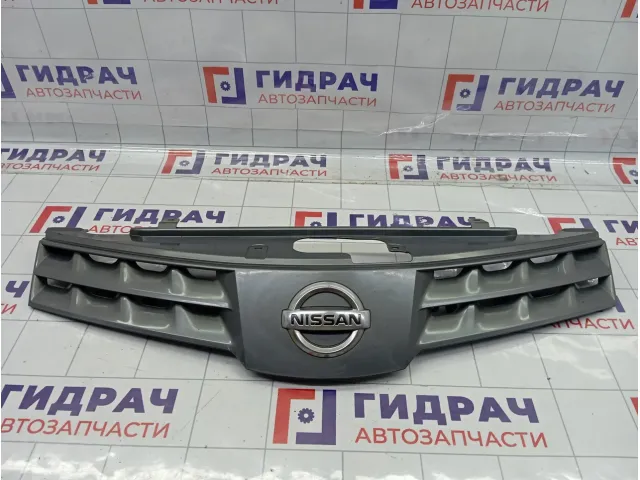 Решетка радиатора Nissan Note 623109U000