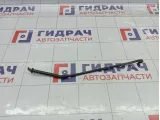 Держатель капота Nissan Note 657719U000