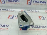 Кронштейн бампера переднего правый Nissan Note 75114ED000