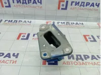 Кронштейн бампера переднего правый Nissan Note 75114ED000