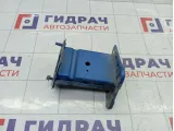 Кронштейн бампера переднего правый Nissan Note 75114ED000
