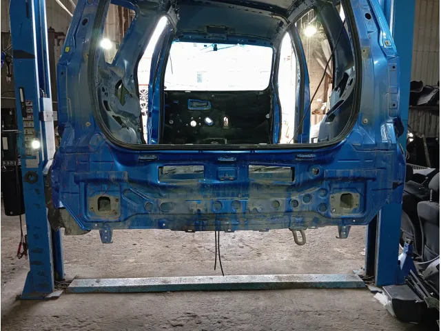 Панель задняя Nissan Note