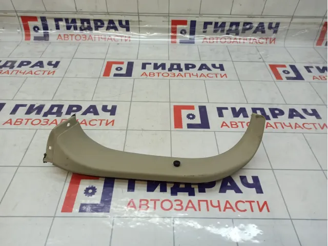 Обшивка двери багажника правая Nissan Note 909039U000