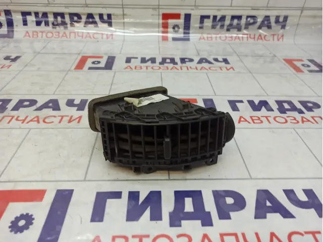 Дефлектор воздушный правый Nissan Note 687509U00B