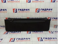 Обшивка двери багажника Nissan Note 909009U02A
