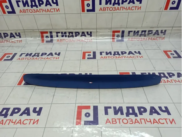 Накладка двери багажника Nissan Note 908129U11H