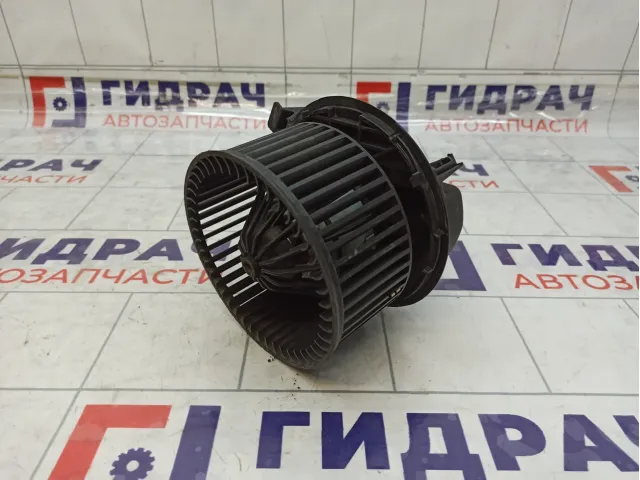 Моторчик отопителя (печки) Nissan Note 272269U01A