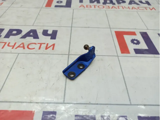 Кронштейн амортизатока крышки багажника правый Nissan Note 904589U00A