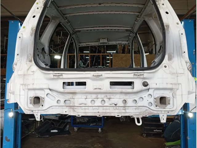 Панель задняя Nissan Note