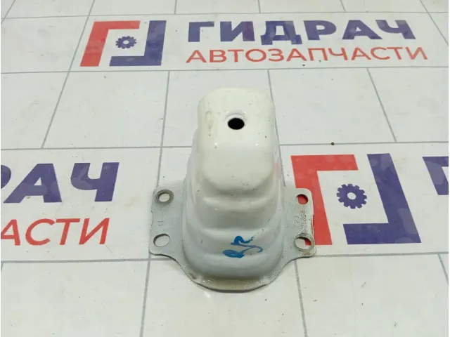 Кронштейн бампера заднего Nissan Note 85212AX600