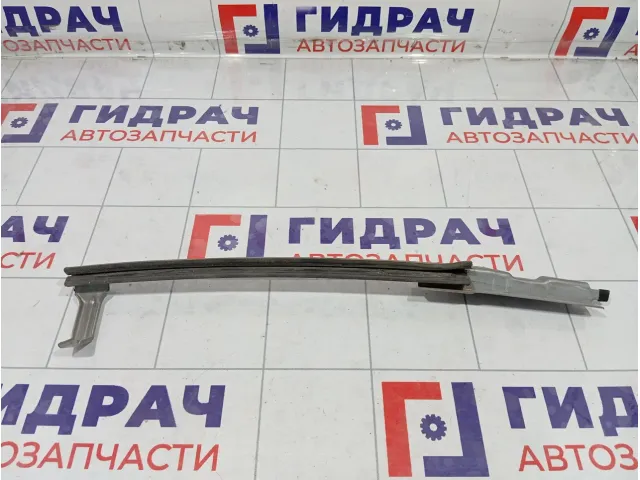 Направляющая стекла двери задней правой Nissan Note 823869U000