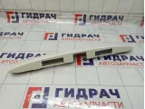 Обшивка двери багажника центральная Nissan Note 908109U01A