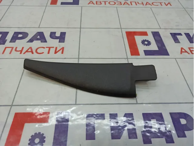 Накладка двери задней левой Nissan Note 822939U000