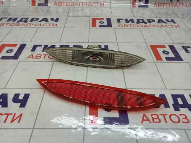 Фонарь задний стоп сигнал Nissan Note 265809U02B