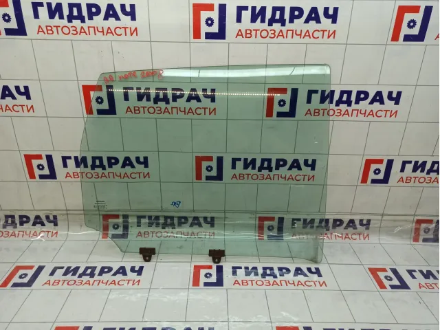Стекло двери задней правой Nissan Note 823009U000