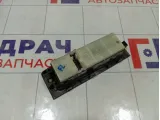 Блок управления стеклоподъемниками Nissan Pathfinder 25401EB302