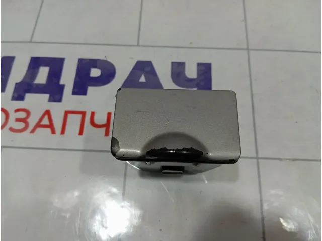 Пепельница в дверь задняя Nissan Pathfinder 96520EB360