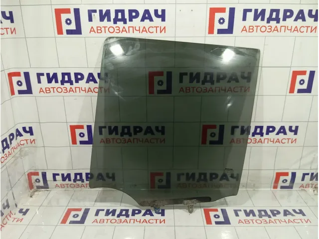 Стекло двери задней левой Nissan Pathfinder 82301EB33A