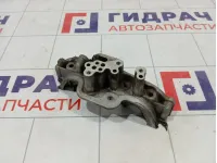 Кронштейн крепления распредвалов левый Nissan Pathfinder