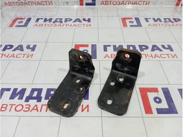 Кронштейн крепления сцепного устройства Nissan Pathfinder KE5005X500