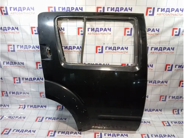 Дверь задняя правая Nissan Pathfinder 82100EB330