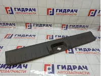Обшивка багажника на заднюю панель Nissan Pathfinder 84990EB302