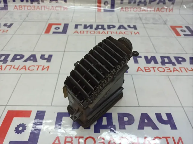 Дефлектор воздушный левый Nissan Pathfinder 68751EB301