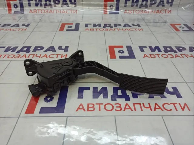Педаль газа Nissan Pathfinder 18002EA000