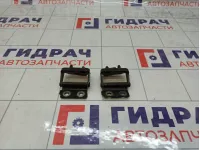 Петли двери багажника Nissan Pathfinder
